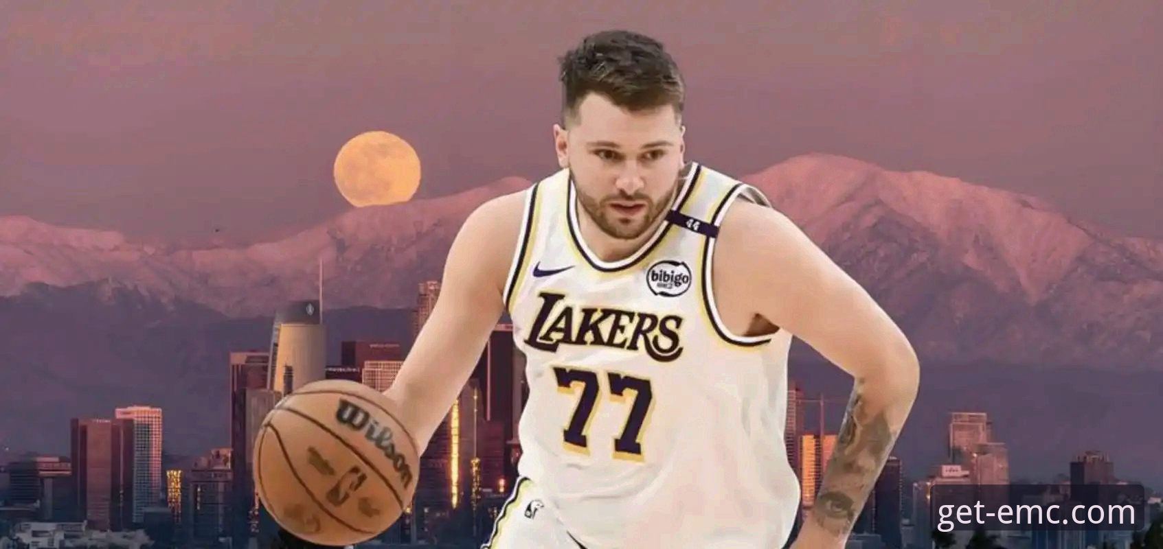 揭秘湖人客场险胜步行者背后，东契奇43分狂潮的观赛新体验